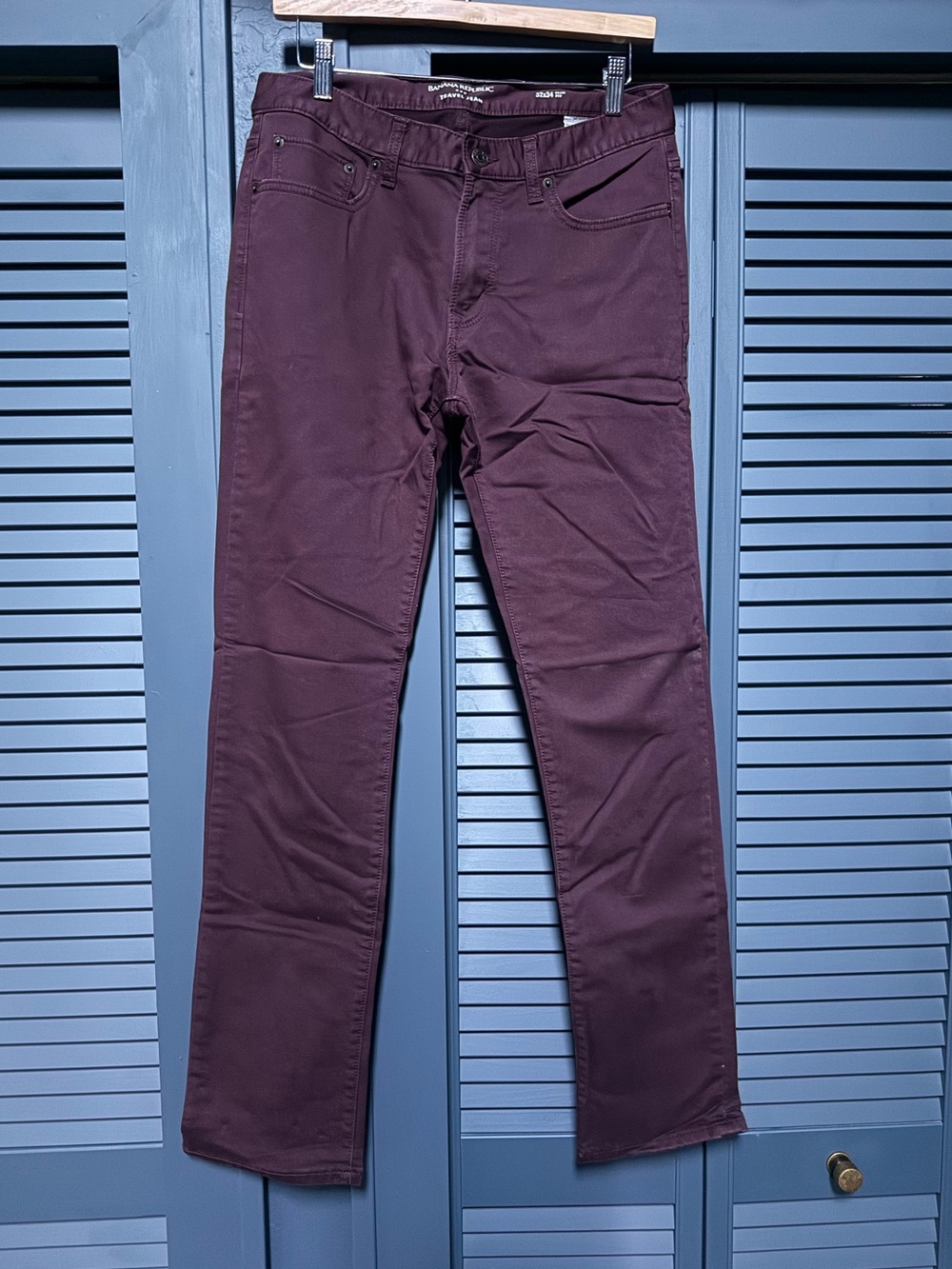 Banana Republic Men’s Traveler Jean 32x34 Slim Fit Burgundy